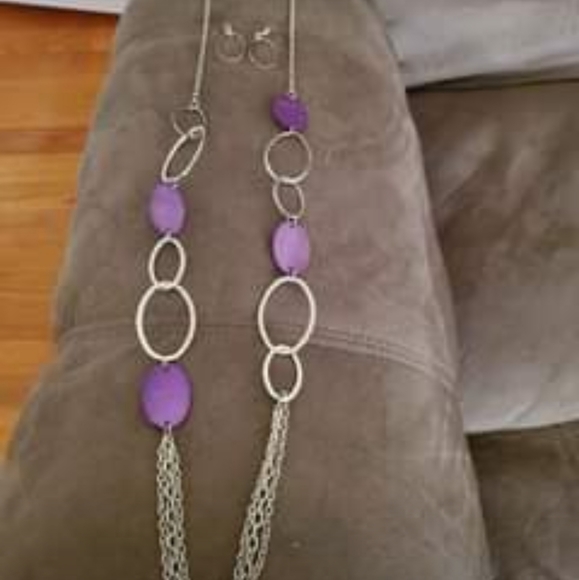 Purple/silver necklace and silver earrings set